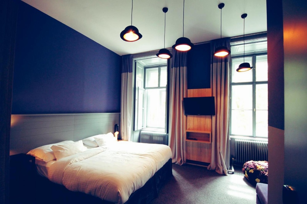 Saint SHERMIN bed breakfast & champagne