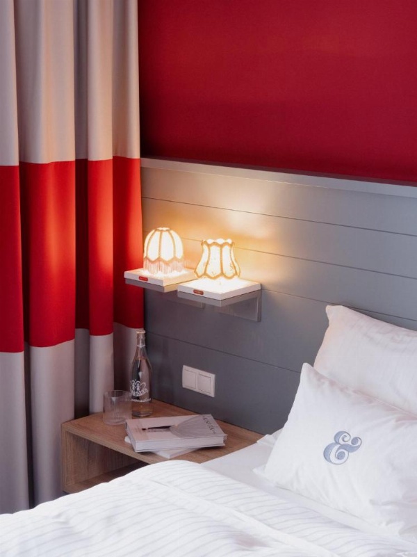 Saint SHERMIN bed breakfast & champagne image 49