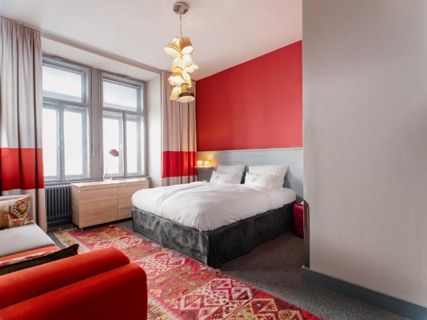 Saint SHERMIN bed breakfast & champagne image 69